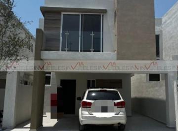 Casa · 148m² · 3 Recámaras · 2 Estacionamientos · Casa en Venta en Guadalupe
