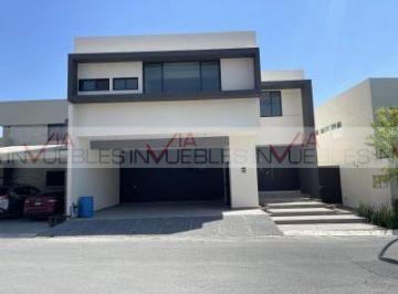 Casa · 538m² · 4 Recámaras · Casa en Venta en Carolco