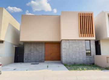 Casa de 4 habitaciones, Querétaro · Casa en Venta y Renta en El Valle del Campanario