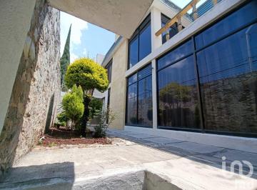 Casa · 555m² · 3 Recámaras · 2 Estacionamientos · Casa en Venta en Villa Satelite Calera