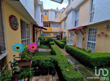 Casa · 139m² · 3 Recámaras · 1 Estacionamiento · Venta de Casa en Condominio de Paseos de Taxqueña