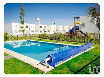 Casa · 120m² · 3 Recámaras · 2 Estacionamientos · Casa en Venta en Fracc con Alberca en Cuautlancingo
