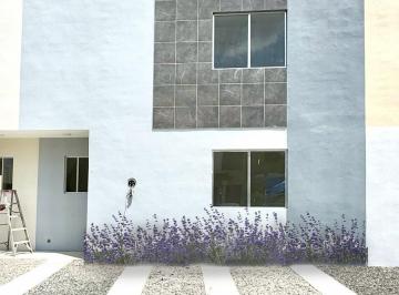 Casa · 125m² · 3 Recámaras · 2 Estacionamientos · Casa Nueva en Hacienda Santa Cruz del Valle