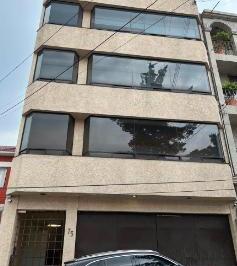 Edificio · 558m² · 8 Estacionamientos · Edificio de Oficinas en Venta. Alcaldía Naucalpan.