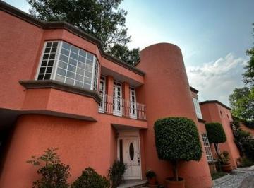 Casa en condominio · 439m² · 3 Recámaras · 4 Estacionamientos · Casa en Venta en El Corazón de Coyoacan, Fraccionamiento Privado!