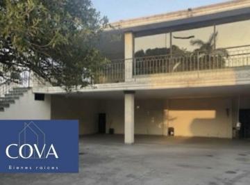 Casa · 189m² · 3 Estacionamientos · Local en Tampico