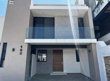 Casa de 3 habitaciones, Aguascalientes · Moderna y Tecnológica Casa con Roof Garden en Santa Bárbara Aguascalientes