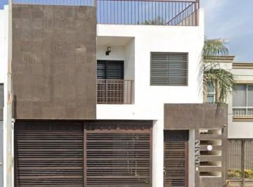 Casa de 4 habitaciones, Monterrey · Casa Hermosa en Remate Bancario en Monterrey