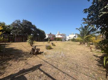 Terreno / Lote · 70m² · 10 Estacionamientos · Terreno Venta o Renta en La Calzada