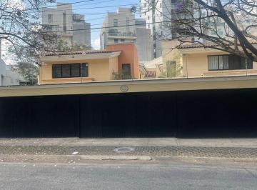 Casa · 221m² · 3 Recámaras · 2 Estacionamientos · Casa en Country Club