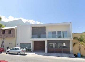 Casa de 5 habitaciones, Guadalupe · Casa en Remate Bancario en Country Monterrey