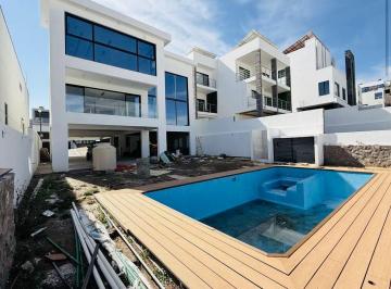 Casa de 4 habitaciones, Chihuahua · Casa en Venta 4 Rec. 1 en Planta Baja en Bosques de San Francisco $19.9 Mill