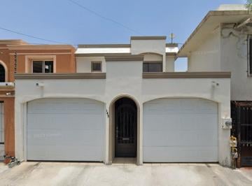 Casa de 4 habitaciones, Monterrey · Casa en Remate Bancario en Country Monterrey!
