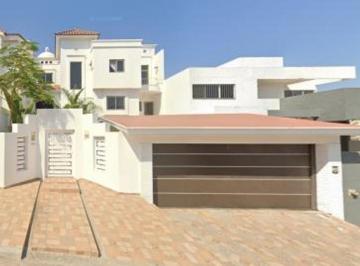 Casa de 4 habitaciones, Culiacán · Casa con 600 m² de Superficie de Terreno, 4 Habitaciones en Venta en Colinas de San Miguel