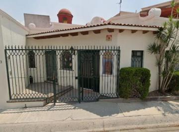 Casa de 5 habitaciones, Querétaro · Casa en Venta Ubicada en Bosques del Acueducto Queretaro Queretaro
