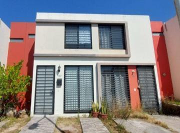Casa · 69m² · 3 Recámaras · 1 Estacionamiento · Casa en Venta en Vista Sur