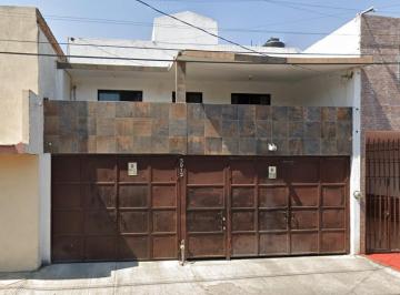 Casa de 3 habitaciones, Guadalajara · Hermosa Casa de Remate Bancario en Guadalajara
