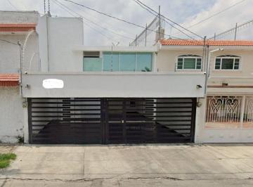 Casa de 4 habitaciones, Zapopan · Casa en Venta en La Calma Zapopan ¡Excelente Oportunidad de Inversiòn Recuperaciòn Hipotecaria!