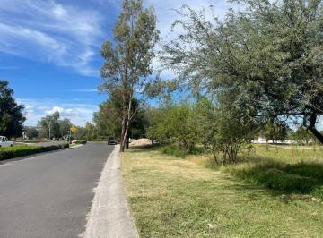 Terreno / Lote , San Miguel de Allende · Terreno en Venta en Fraccionamiento en Zirandaro Frente Al Campo de Golf