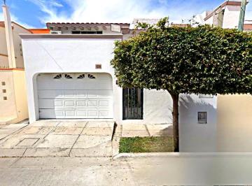 Casa de 3 habitaciones, Mazatlán · Casa en Venta en Sinaloa Mazatlan Fraccionamiento Lomas de Mazatlan