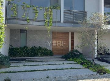 Casa de 4 habitaciones, Zapopan · Casa en Venta Soare Ll Solares