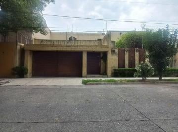 77c00fe9e2514ff4871345a5bb0e354d5ab786886b61bca8ecd9b42936acd4ee · Venta Casa Chapultepec Country con Estilo Arquitectónico Contemporaneo