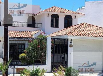 Casa · 4 Recámaras · 1 Estacionamiento · Casa en Fraccionamiento Sábalo Country Club