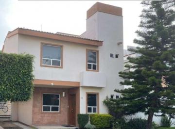 Casa de 3 habitaciones, Corregidora · Casa en Venta Real del Bosque