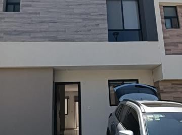 Casa · 2 Recámaras · 2 Estacionamientos · Casa en Zakia Nueva