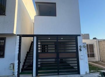 Acceso independiente · Se Renta, Ideal Para Oficinas o Consultorios.