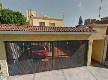 Casa de 3 habitaciones, Coyoacán · Casa en Coyoacán en Recuperación Bancaria Cerca del Parque de Los Coyotes