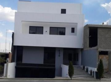 Casa · 550m² · 5 Recámaras · Casa en Paisajes del Tesoro