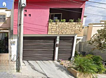 Casa de 3 habitaciones, Santa Catarina · Casa en Venta en Nuevo Leon Santa Catarina Villas del Mirador