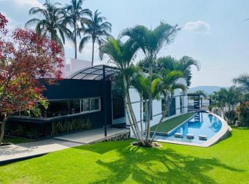 Casa · 487m² · 3 Recámaras · 3 Estacionamientos · Casa en Fraccionamiento en Tamoanchan, Jiutepec, Morelos