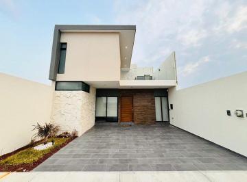 c7f5645f017f1c210b10148e27bda7c419c7c5599bda662ec8ad9ebe997ae864 · Casa en Venta en Veracruz con Hab. en Pb. y Alberca Fracc. Lomas del Mediterrane