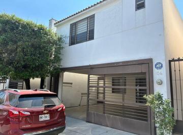 Casa de 3 habitaciones, Monterrey · Renta Casa Impecable a Pasos de Plaza Qu y Av Leones | Paseo de Cumbres
