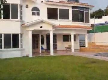 Casa en condominio de 3 habitaciones, Atlatlahucan · Casa con 450 m² Superficie de Terreno en Renta en Lomas de Cocoyoc
