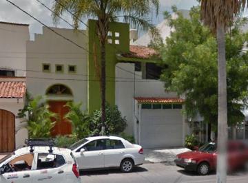 Casa de 3 habitaciones, Tepic · Casa en Venta en Av Universidad, Tepic, Nayarit.