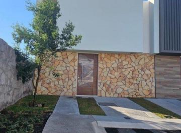 28602099491f37f3cb6dd43fa1edf81450e28c23748dd53938b78f6b2f08f556 · Oportunidad Casa Renta Zibatá | Roof Top | 4 Rec | Alberca