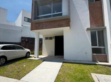 d5eb9120b11a5a743fa3df464401b88cee42b9dfcbf2bdb8fbc1332e1e273e32 · Oportunidad Casa Renta Zibatá | Natura II | Alberca