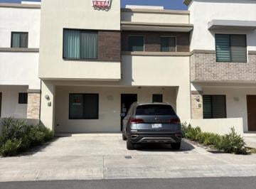 Casa · 150m² · 3 Recámaras · 2 Estacionamientos · Casa en La Vista Residencial con 3 Recámaras, Id:.