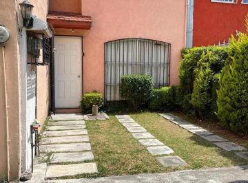 Casa · 66m² · 3 Recámaras · 1 Estacionamiento · Venta de Casa en Toluca Conjunto Los Sauces I