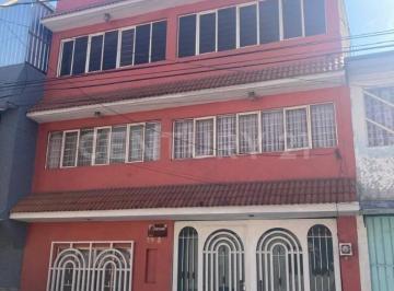 Casa · 391m² · 9 Recámaras · 3 Estacionamientos · Casa en Venta en Gustavo A. Madero