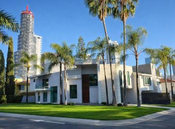 Casa en condominio de 4 habitaciones, Zapopan · Bonita Residencia en Renta o Venta