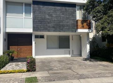 Casa de 4 habitaciones, Zapopan · Casa en Venta en Los Olivos Residencial, Casa de Lujo en Zona Real
