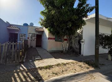 Casa · 50m² · 2 Recámaras · 1 Estacionamiento · Casa en Venta en Hacienda Santa Fe – Excelente Oportunidad