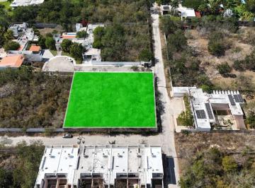 Terreno / Lote , Mérida · Terreno de 2000 m² en Venta en Temozón Norte