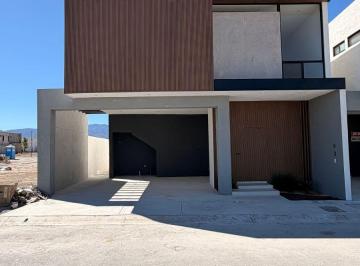 Casa de 4 habitaciones, Ramos Arizpe · Venta Casa Seterra Residencial