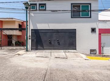Casa de 3 habitaciones, Cuernavaca · Casa en Venta en Av Palmira, Cuernavaca, Morelos.