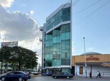 Oficina · 209m² · Oficina en Renta en Edificio Comercial